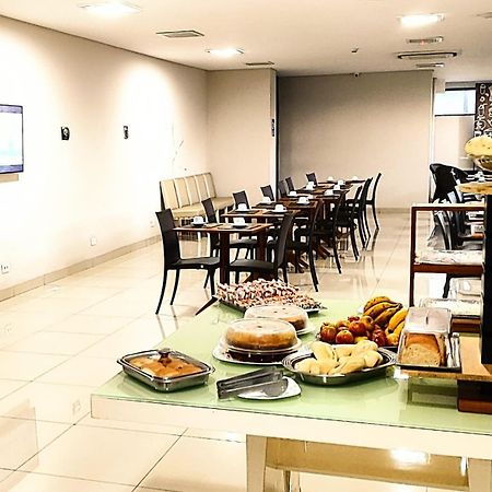 Guess Hotel & Motel Гуарульюс Экстерьер фото