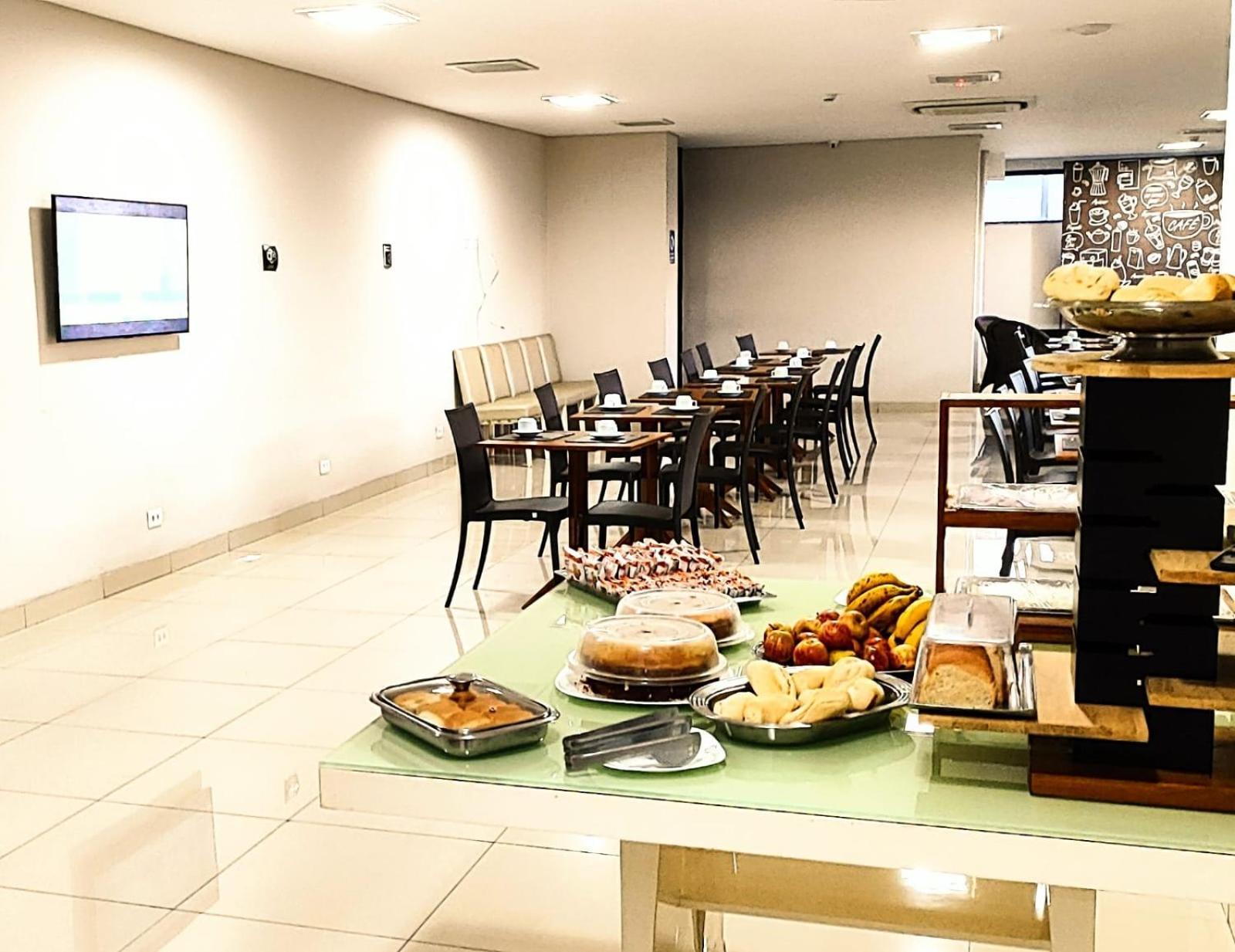 Guess Hotel & Motel Гуарульюс Экстерьер фото