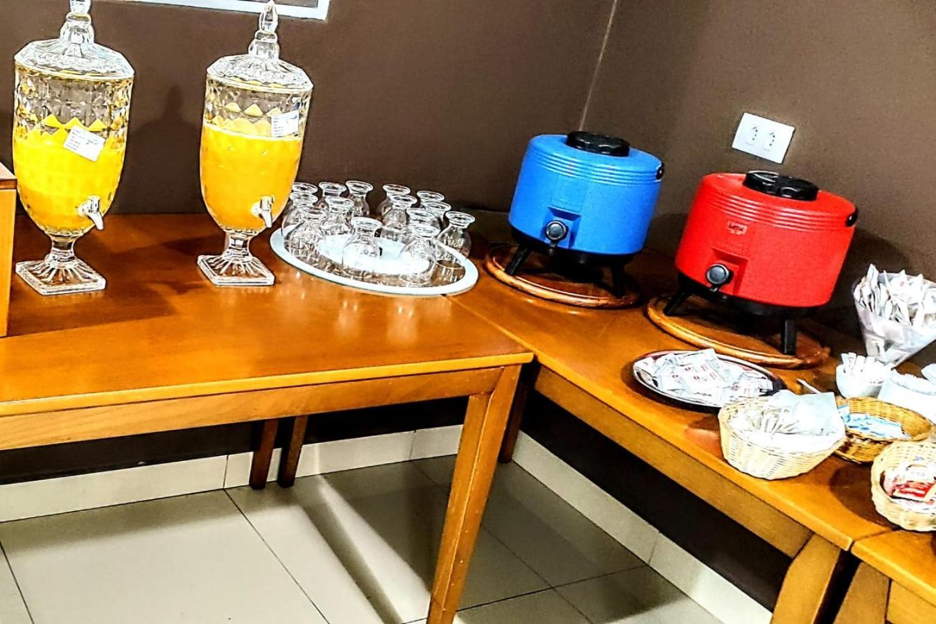 Guess Hotel & Motel Гуарульюс Экстерьер фото